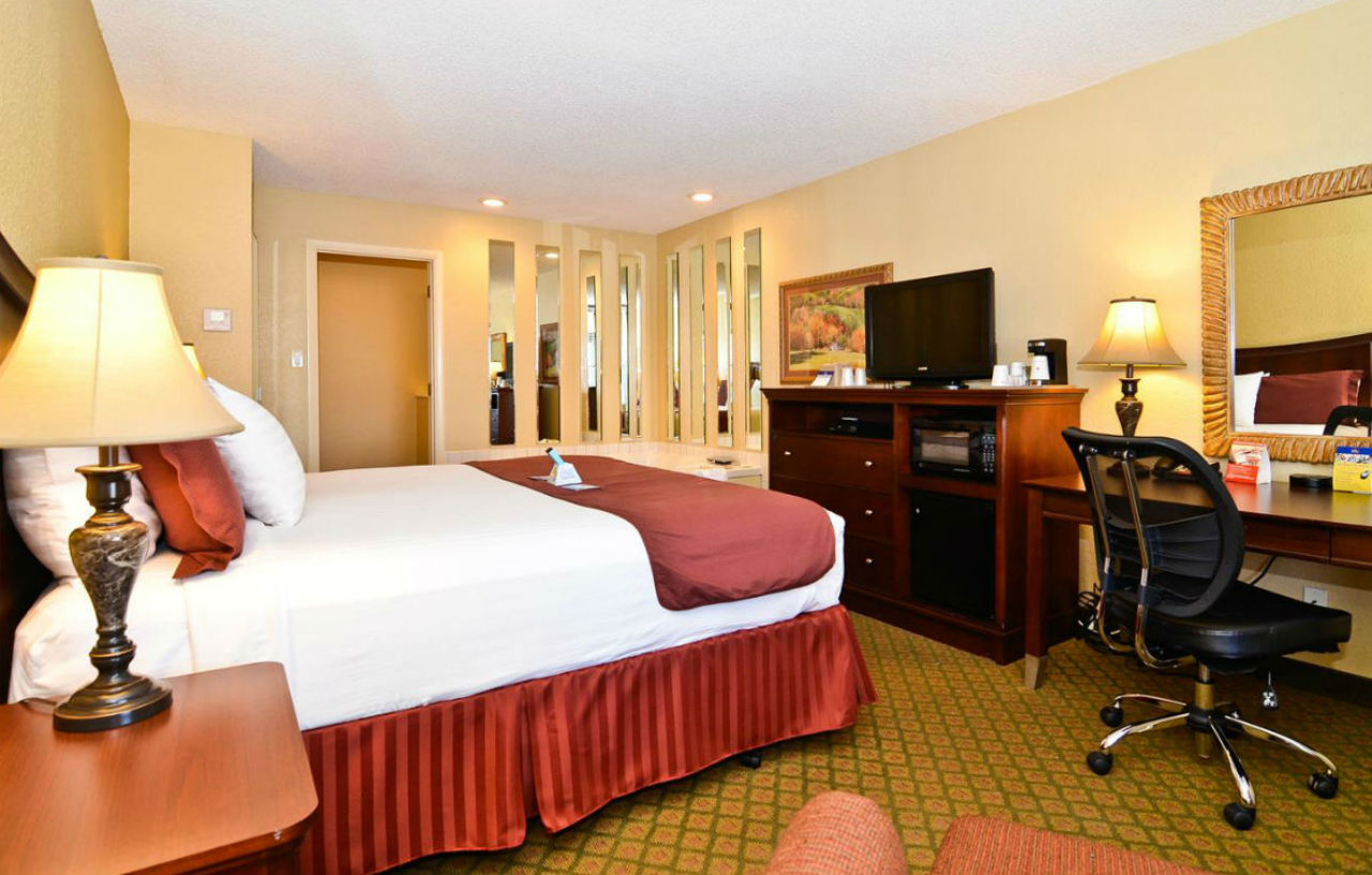 Best Western Coach House Springfield Dış mekan fotoğraf